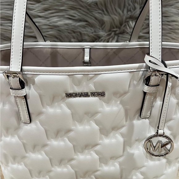 MICHAEL Michael Kors $378 JET SET MD OPTIC WHITE CARRYALL BAG HANDBAG PURSE. NWT - Picture 10 of 14